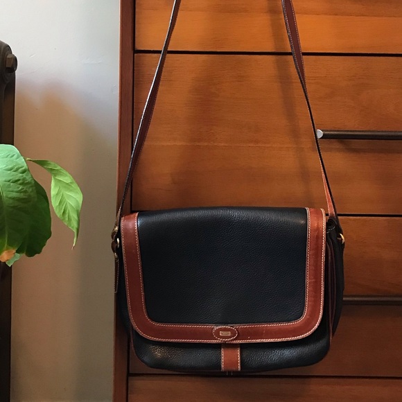 Excellent Condition Bally Italy Navy/Brown Pebbled Leather Shoulder Bag Purse - Picture 2 of 10